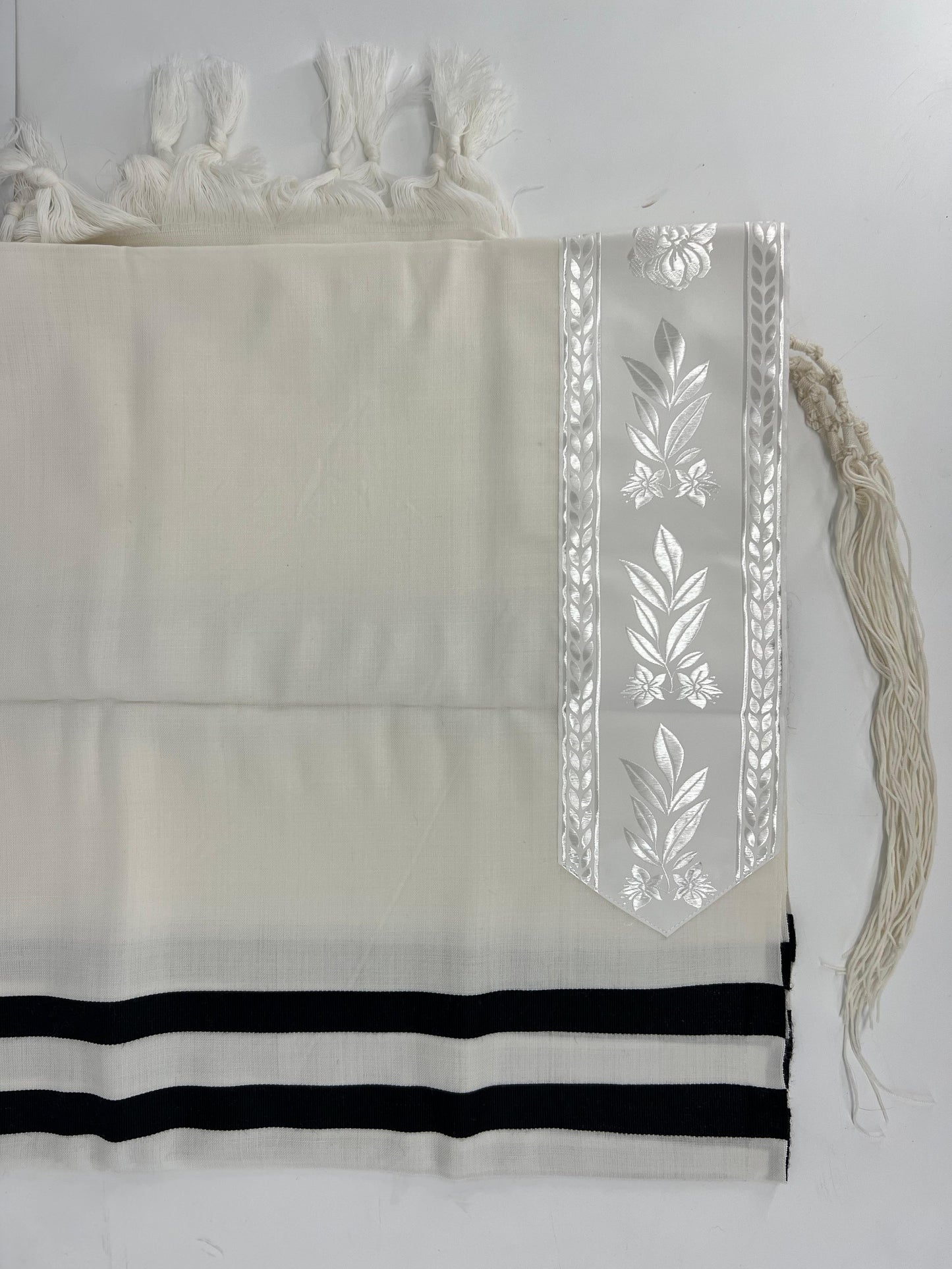 Mofet Wool Tallit " Modim " 100% Wool Ashkenazi