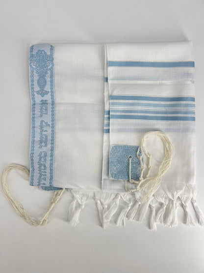white tallit prayer shawl with light blue stripes and decorative corner reinforcements