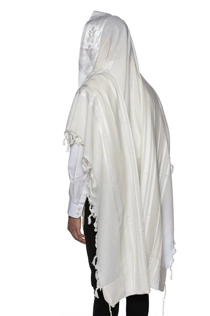  Mofet Wool Tallit in silver design